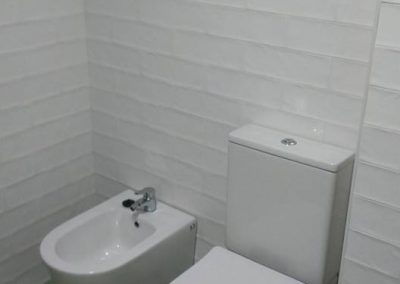 reforma integral baño, empresa albañilería Huelva